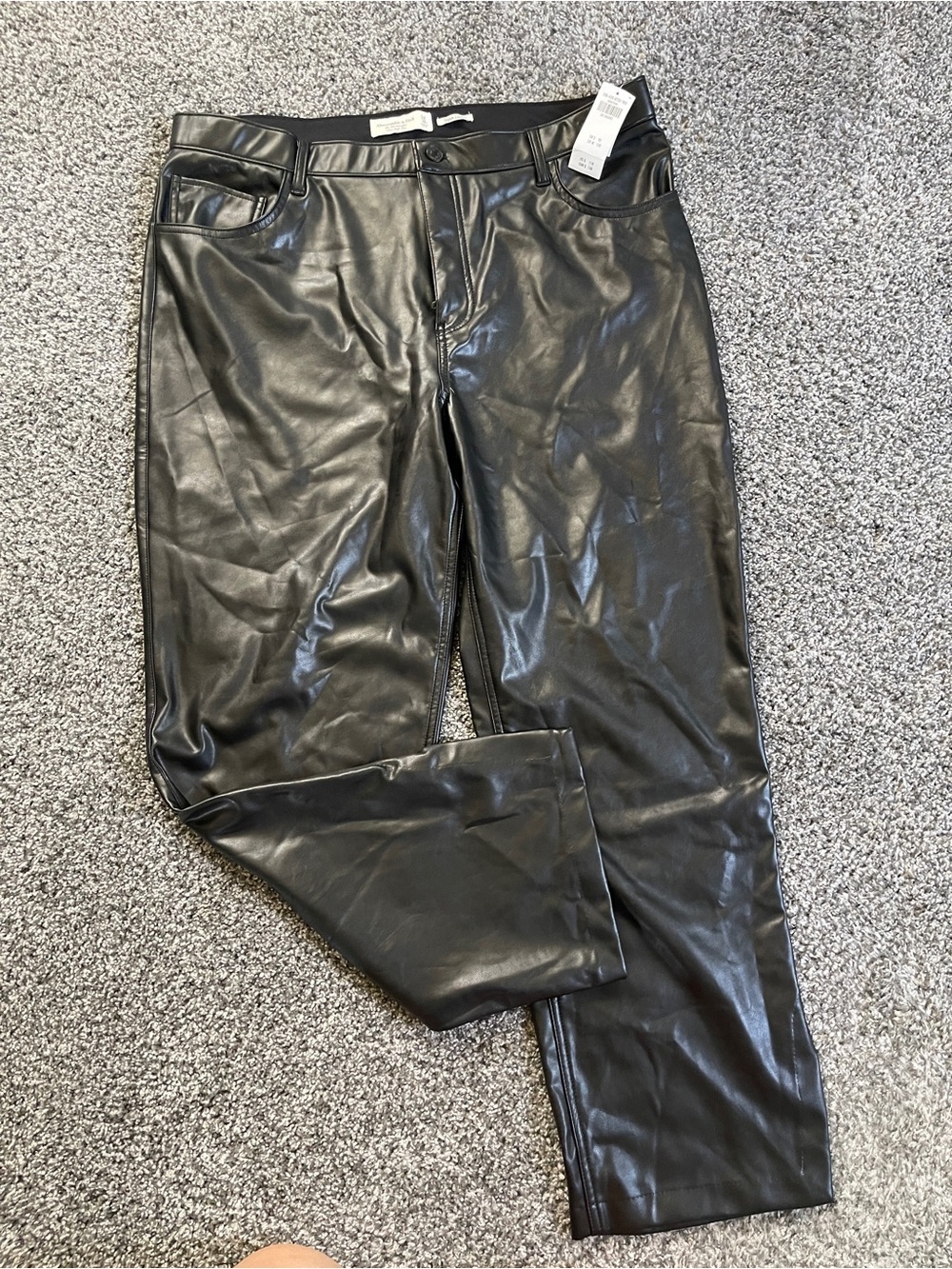 Abercrombie & fitch 90s straight leg ultra high rise black vegan leather pants